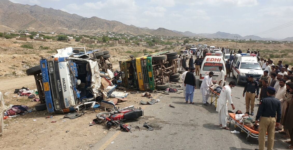 خضدار، وڈھ بازار کے قریب المناک ٹریفک حادثہ، 4 افراد جاں بحق اور 3 شدید زخمی
